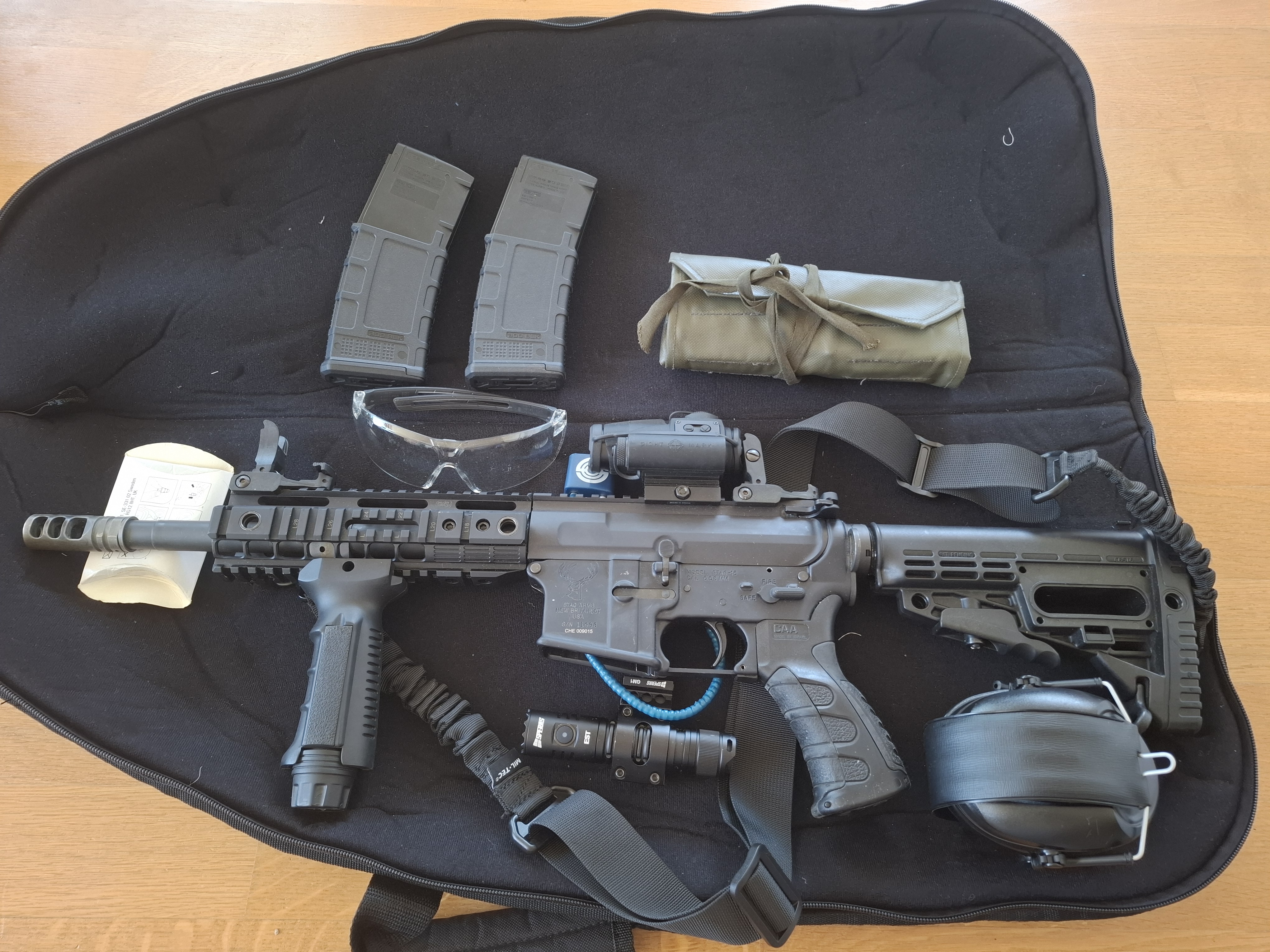 Vente AR-15 .300BLK (avec options, sac, munitions red dot, etc.) — Bild 2