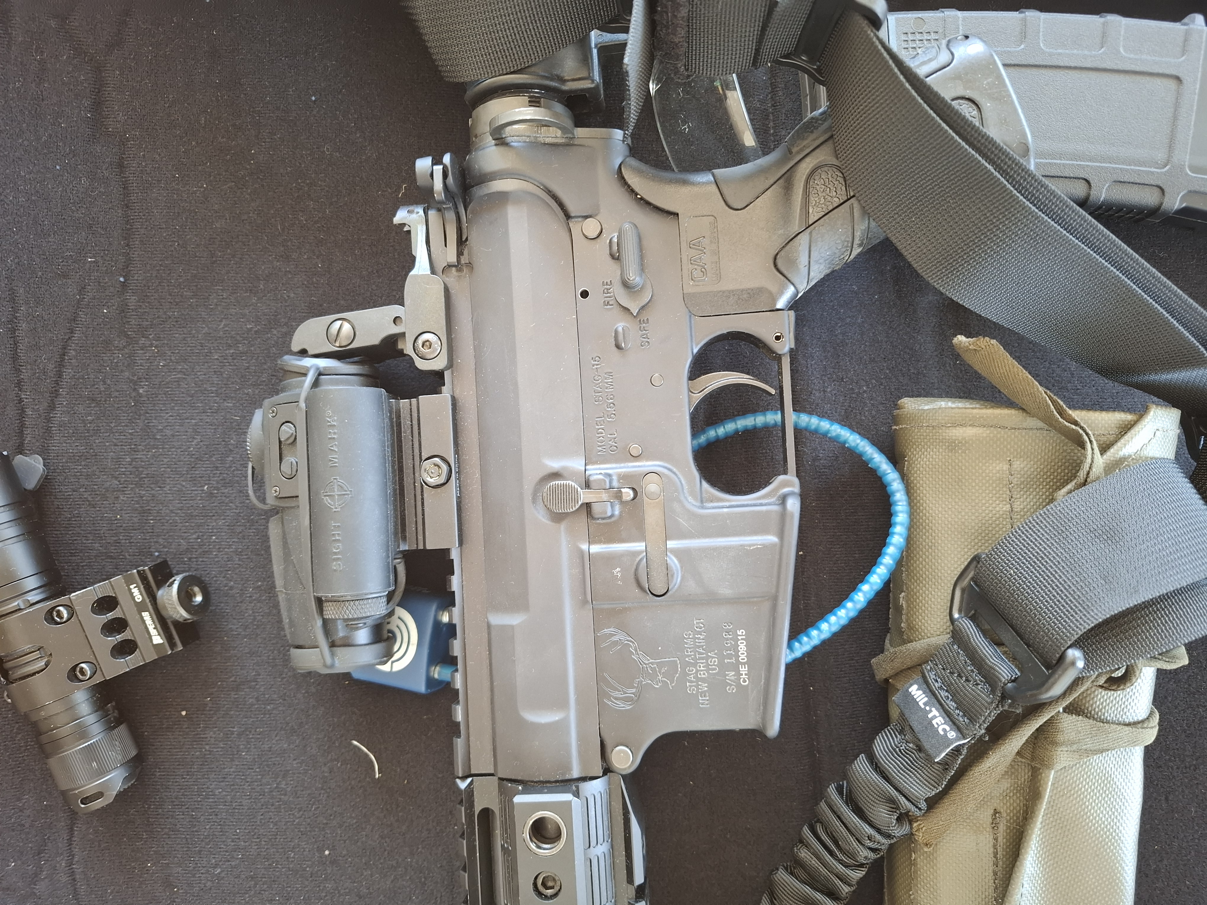 Vente AR-15 .300BLK (avec options, sac, munitions red dot, etc.) — Bild 3