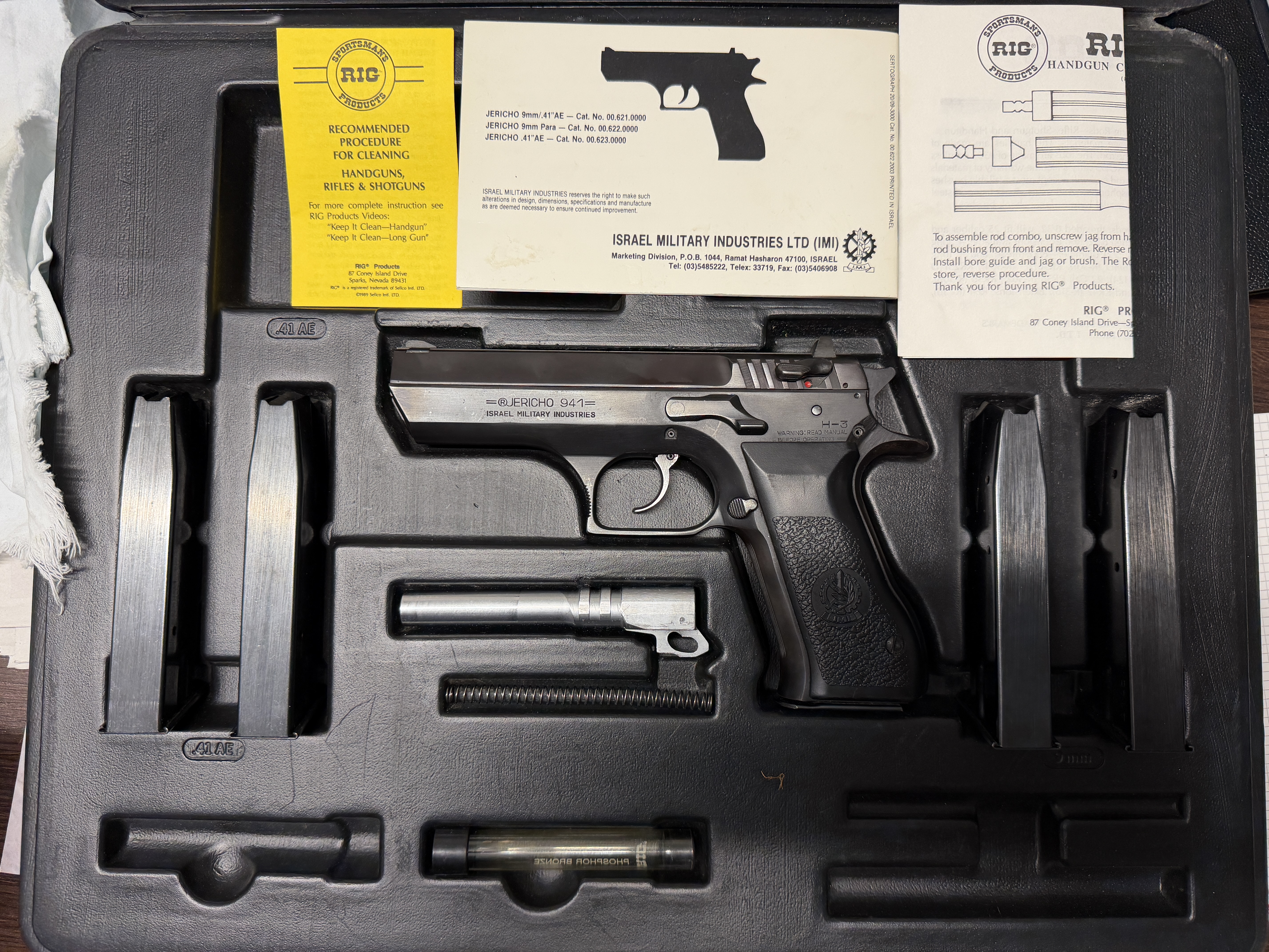 Pistolet semi-automatique Jericho 941 en 9mm PARA et .41 AE