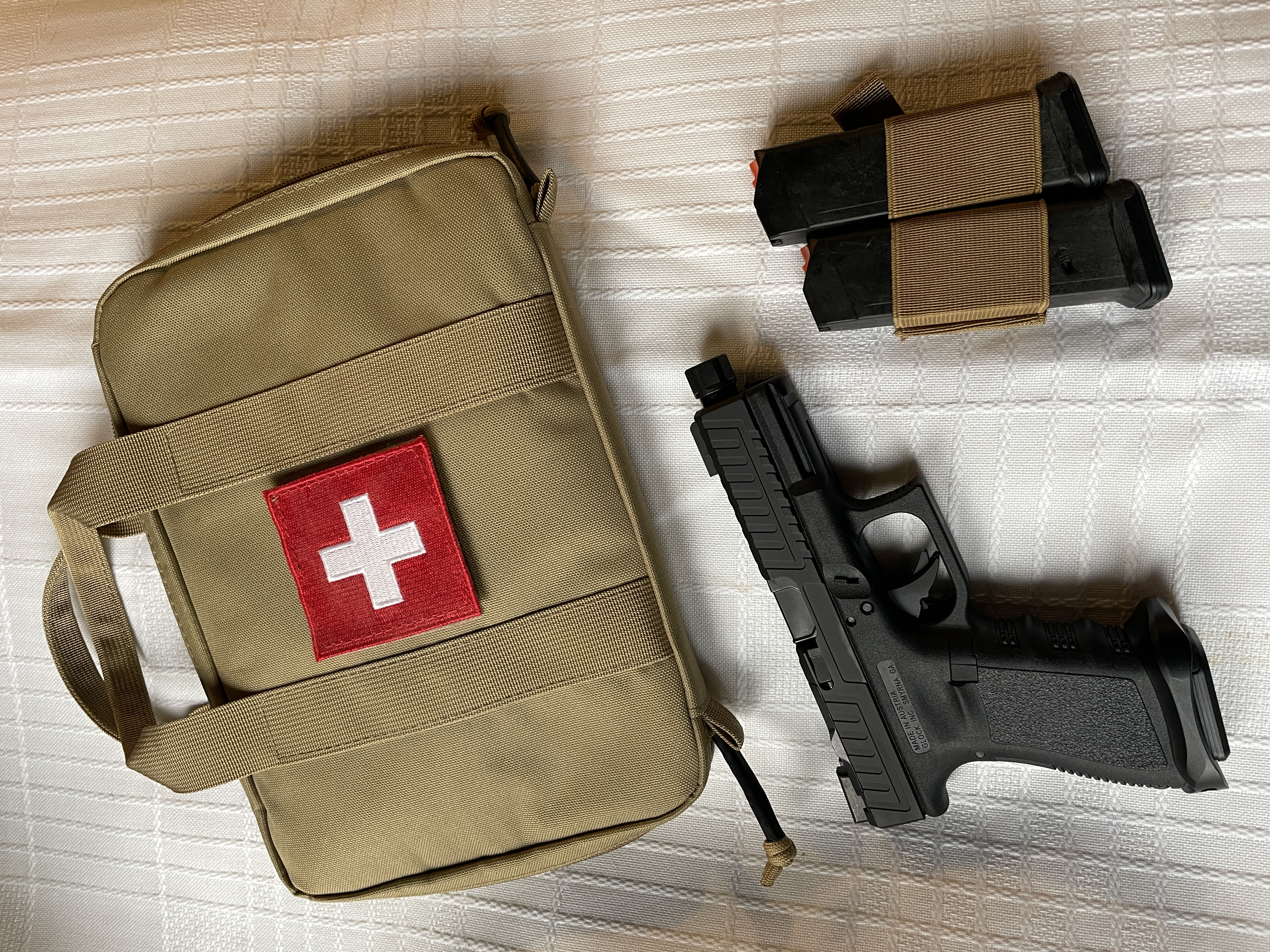GLOCK 19 MOS 9mm Para - Factory Custom Swiss - Limited Edition