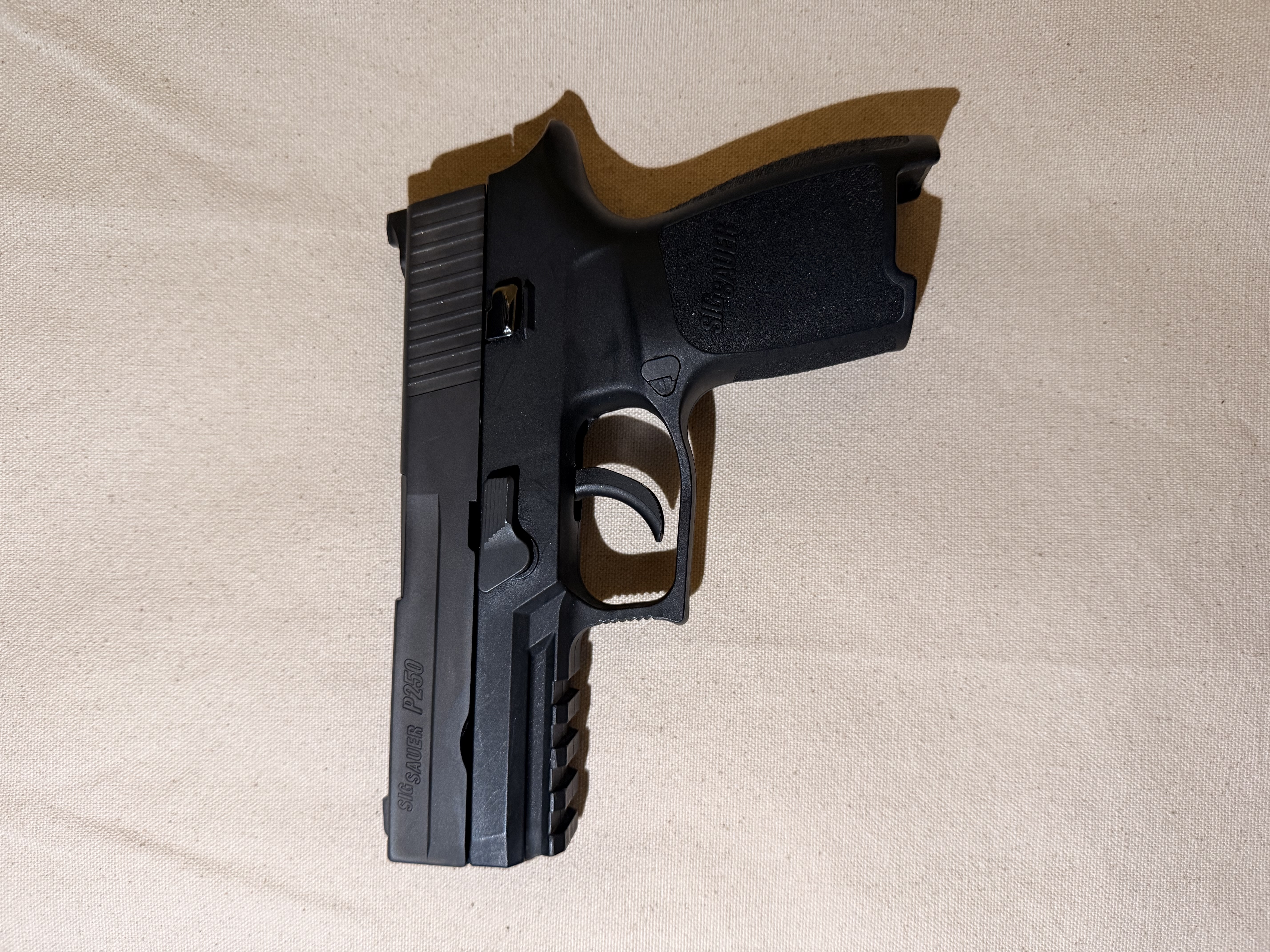 Pistolet Sig-Sauer mod. P250 Compact ''Police de St.-Gall''