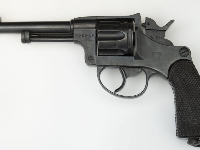 Revolver 1929